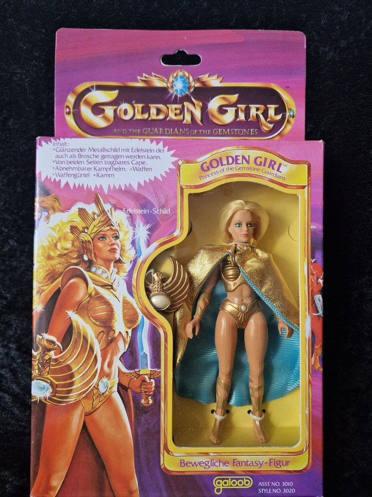 Golden Girl (Blue Cape Variant) – Bild 1