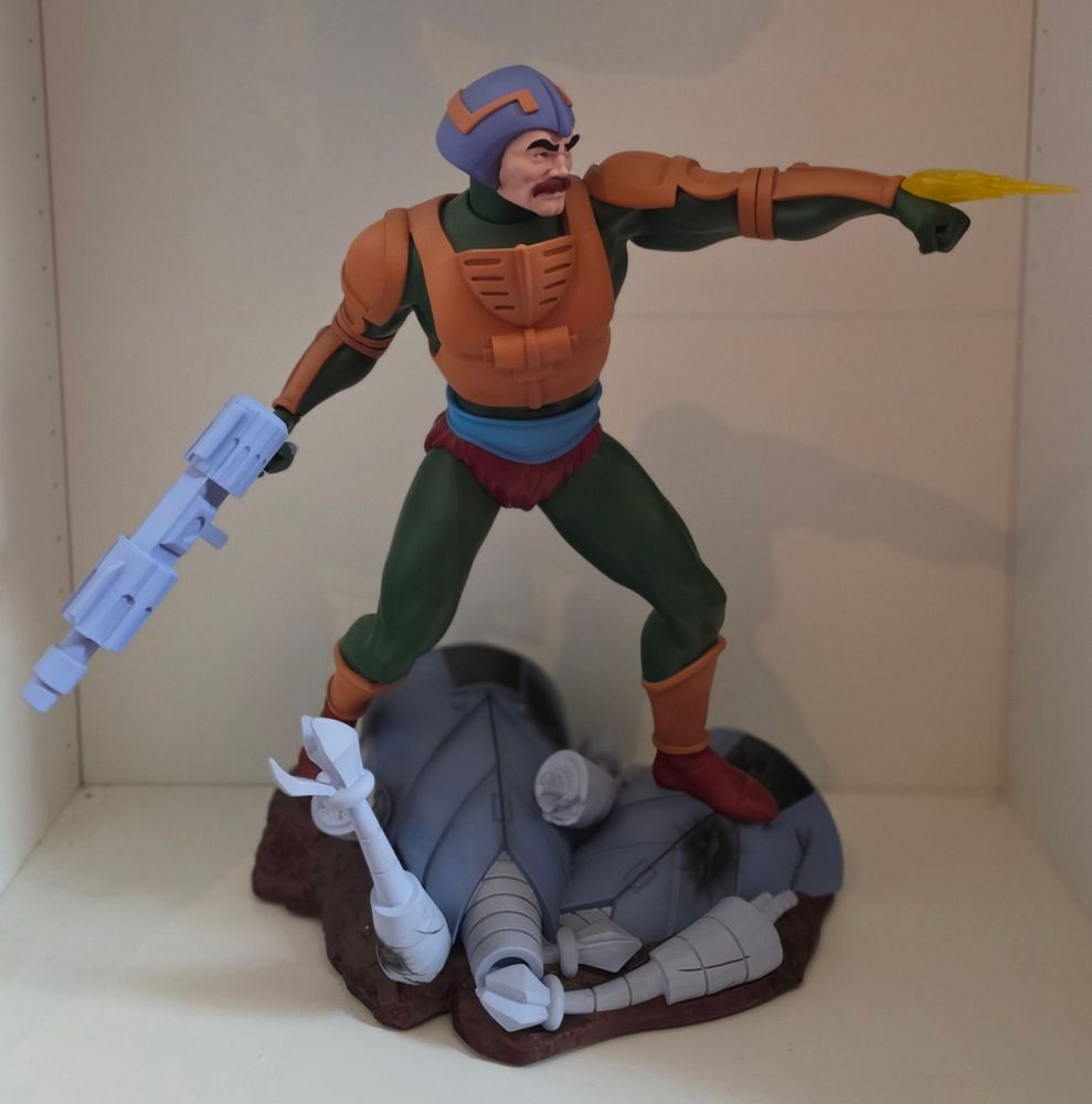 Man-At-Arms Statue 1:4